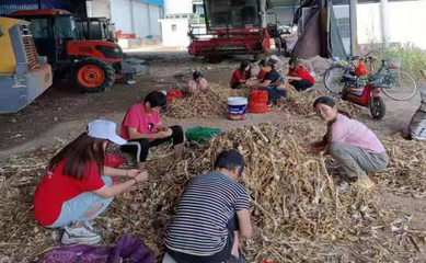 陜西財經(jīng)職業(yè)技術(shù)學(xué)院暑期“三下鄉(xiāng)”實踐隊走進富平縣齊村鎮(zhèn)實地調(diào)研職業(yè)中介服務(wù)